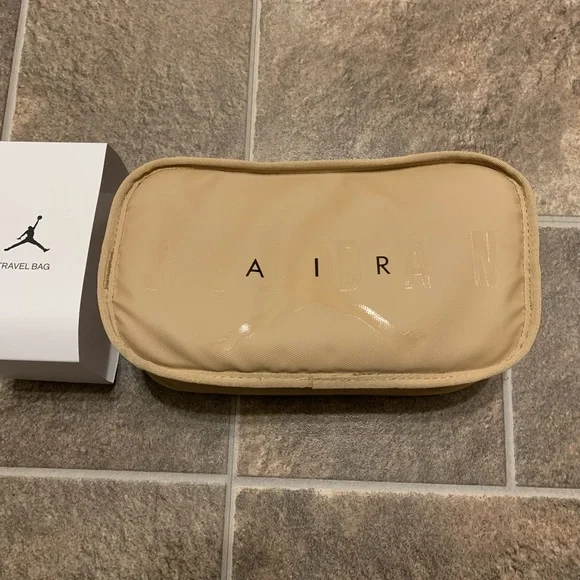 Nike Air Jordan Travel Bag Dopp Kit Clutch Bag Toiletries Bag Tan